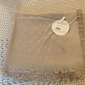 Louis Vuitton Beige Wool Scarf with Fringe